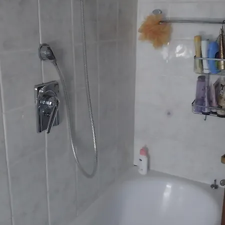 Bed & Breakfast Tamika's House 3*